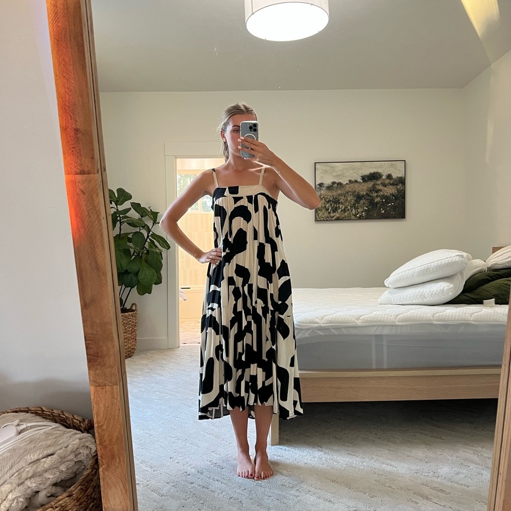 Elegant Black and White Women's Dress